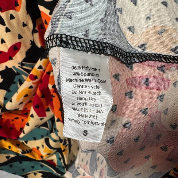 LuLaRoe RANDY Black Gran Floral Hibiscus Flower Yellow Raglan Tee Shirt SMALL S - Picture 3 of 6